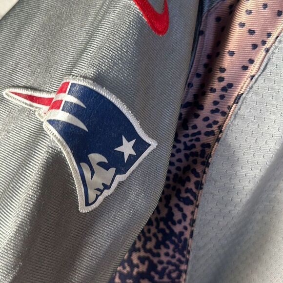 New England Patriots TOM BRADY On Field Nike Salute to Service NFL Jersey - Picture 6 of 12